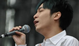 吴青峰爆料女明星视频,引发网友热议