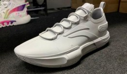 李宁新拖鞋爆料了吗视频,时尚与舒适并存，引领潮流新趋势