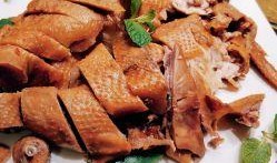 西安爆料两只烧鸡视频,两只烧鸡引发味蕾狂欢